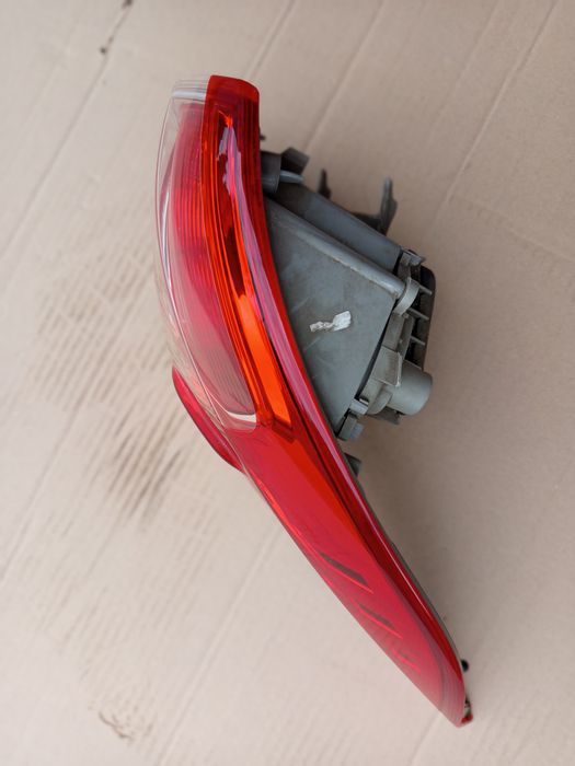 Lampa prawa Tył Ford B-Max 2014