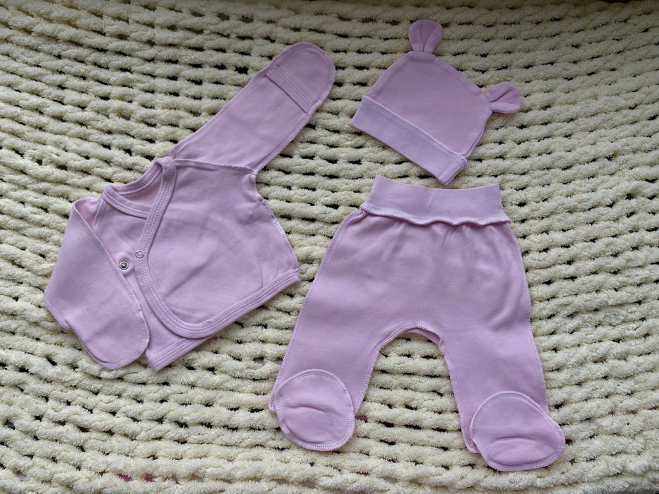 Одяг для дитини в пологовий