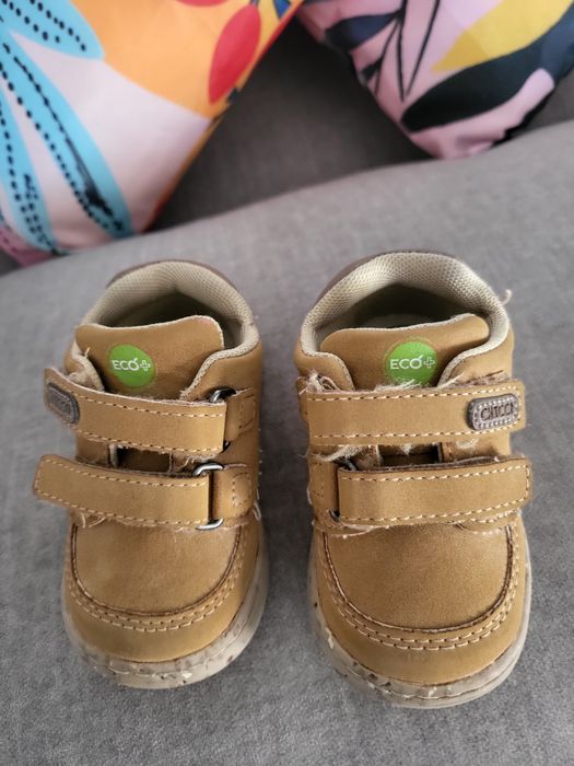 Sapatos chicco bege camurça 19