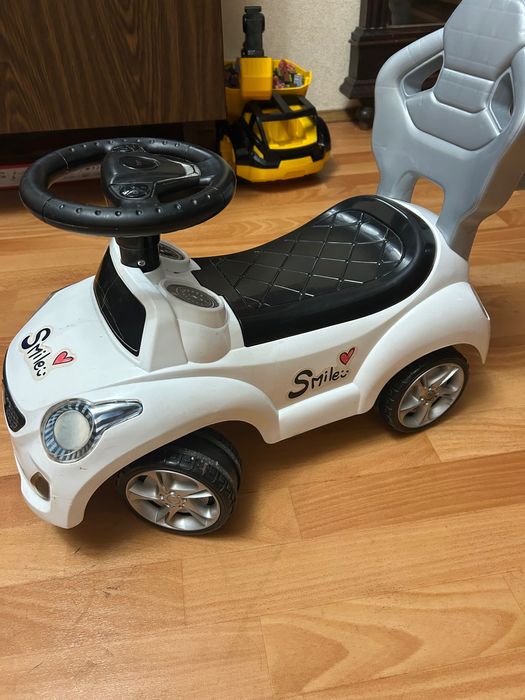 Толокар машинка для дитини