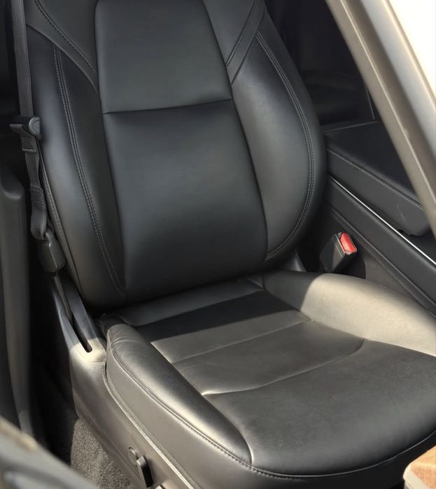 Tesla model Y 2020 рік