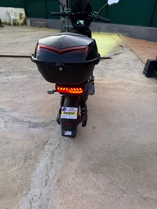 scooter elétrica sem carta  de condução