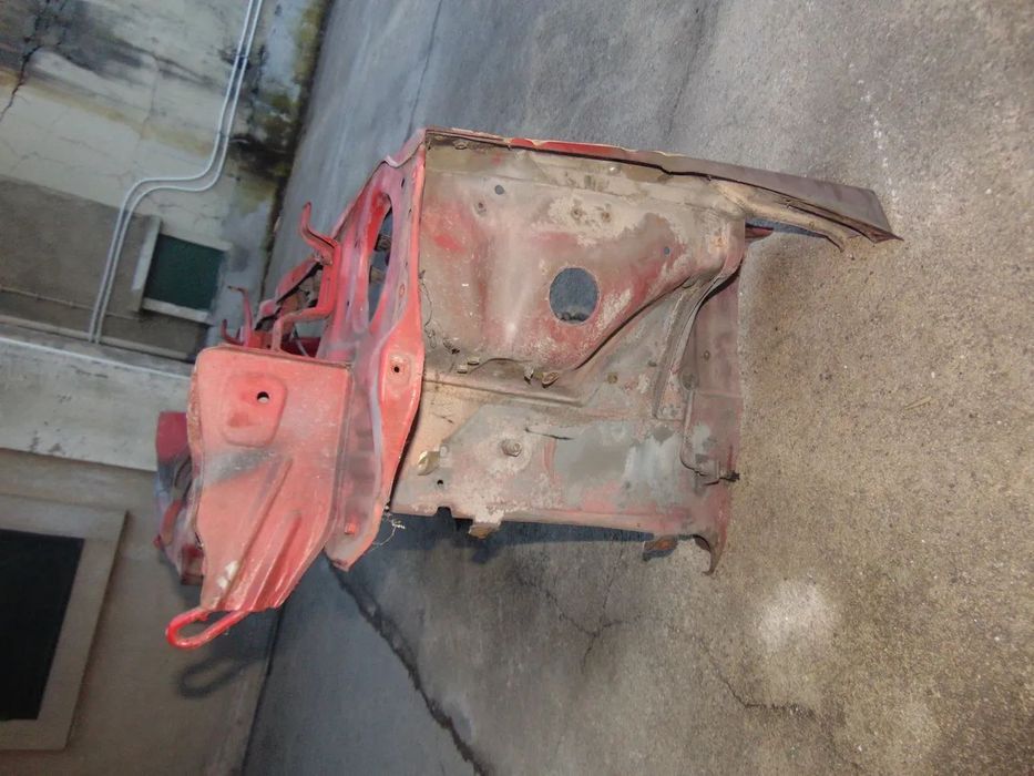 Toyota Starlet EP 70 frente chapa