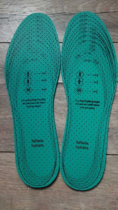 Wkładki do butów przeciwpotne uniwersalny rozmiar