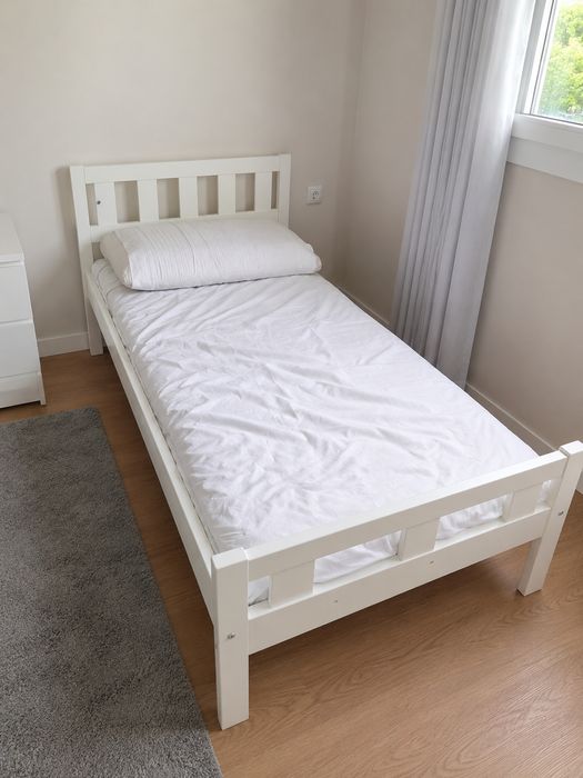 Cama de criança como nova