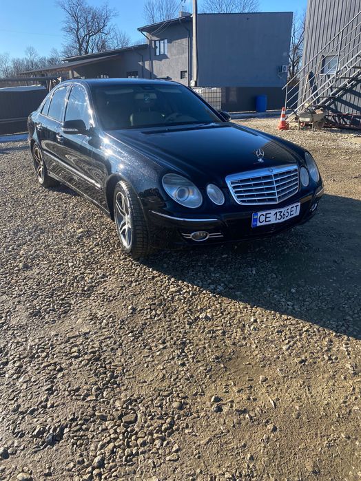 Продаю мерседес е320
