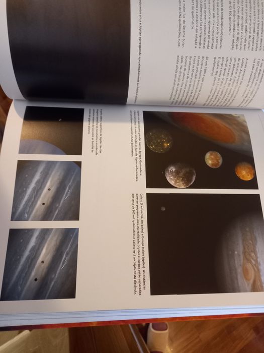 Telescópio com livro e acessórios