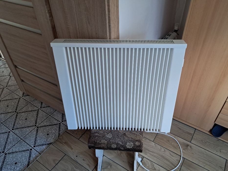 Grzejnik powierzchniowo akumulacyjny 2szt.