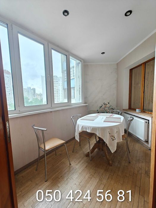Продаж 3к квартири Григоренка 11а Київ метро Позняки Дарницький