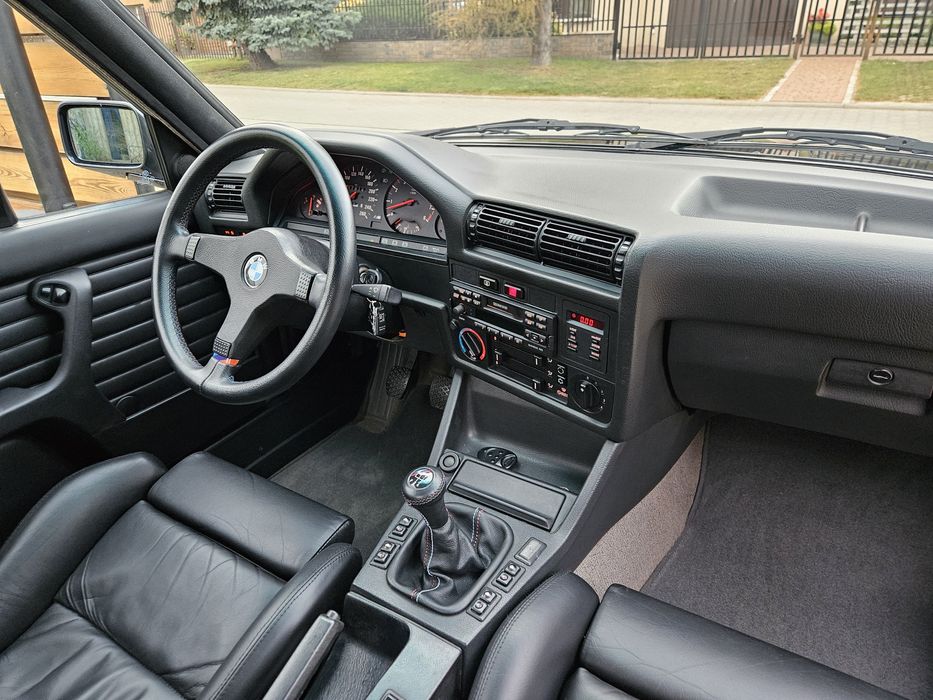 BMW E30 Cabrio 325i z Klimatyzacją