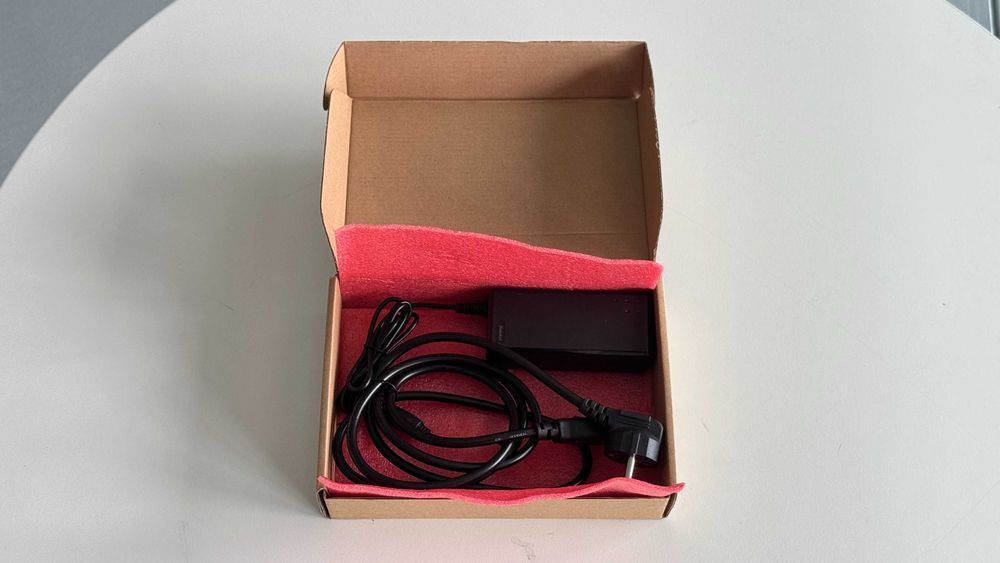 Transformador HuntKey (12.0V - 5.0A - 60W) - NOVO