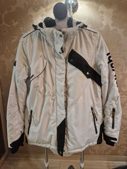 Лыжная курточка и штаны