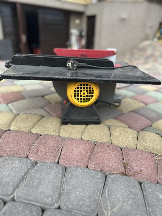 Циркулярки та різний інструмент