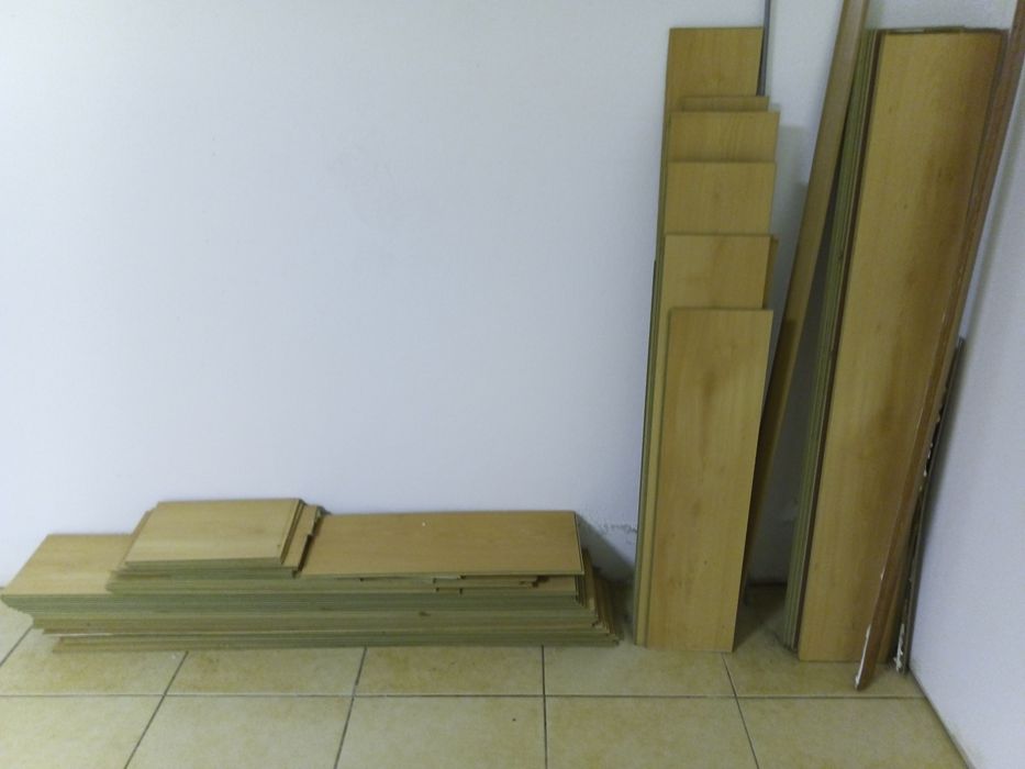 Piso flutuante em ótimo estado