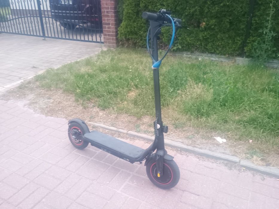 "I scooter w6" Działająca Hulajnoga Elektryczna, z ładowarką