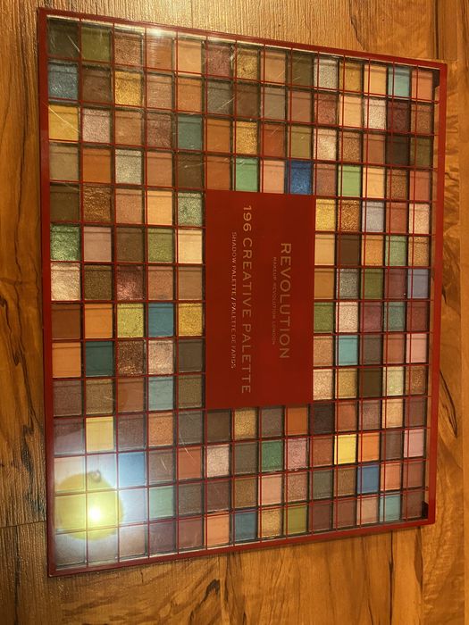 Paleta cieni Revolution