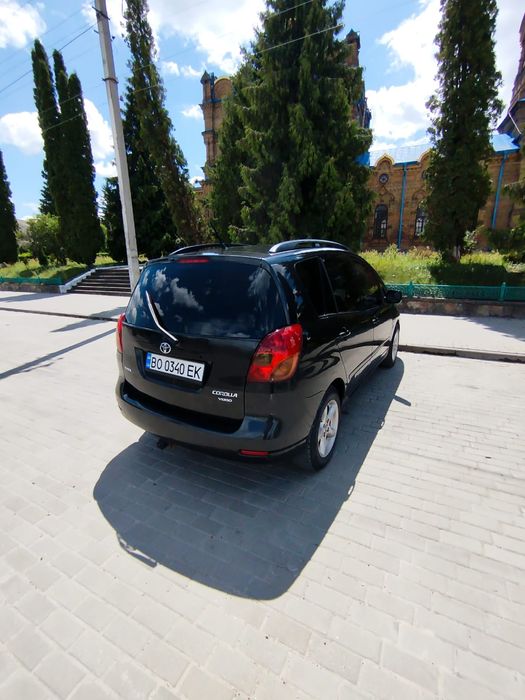 TOYOTA Corolla Verso