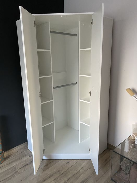Sprzedam szafe-garderobe narożną