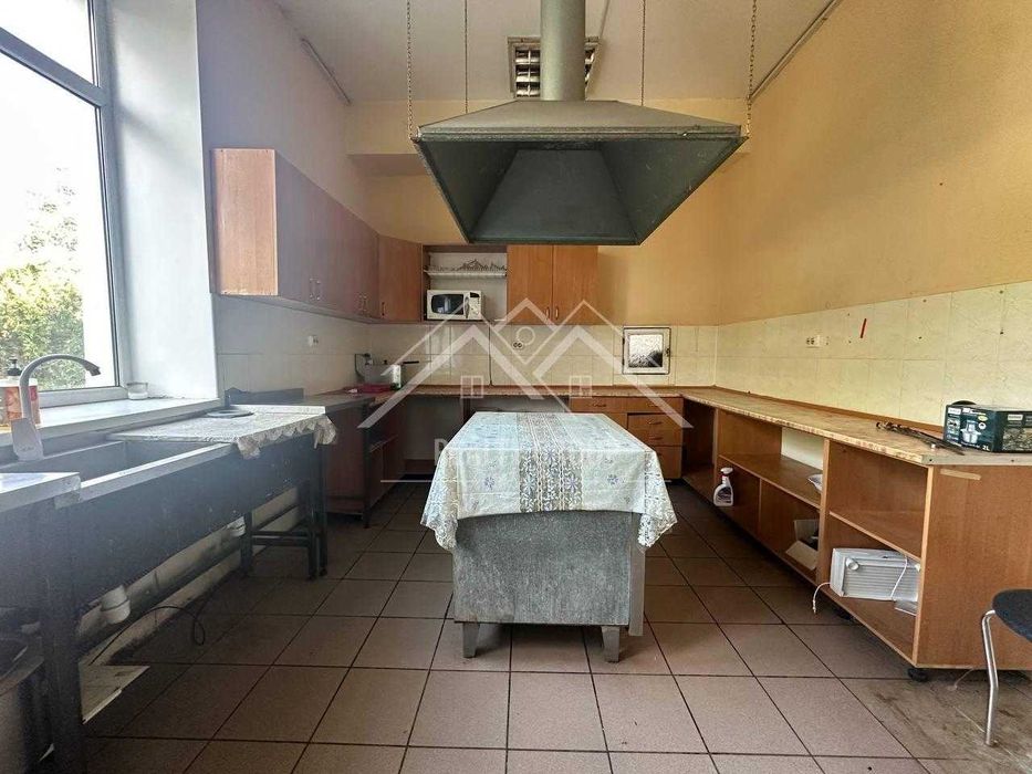 Продаж окремої комерційної будівлі 235 м² | Покровський район