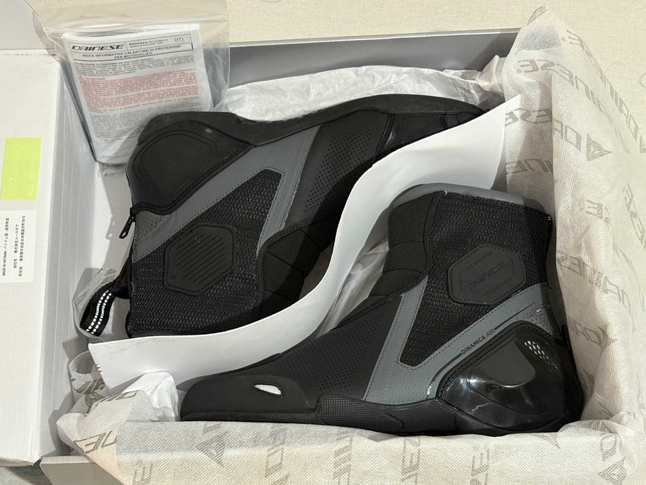 Botas NOVAS Dainese mota. Preto/Cinza. Nrs 40 e 41