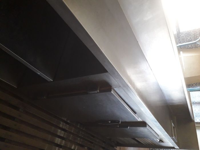 Balcão + Vitrine + Maquina Registadora