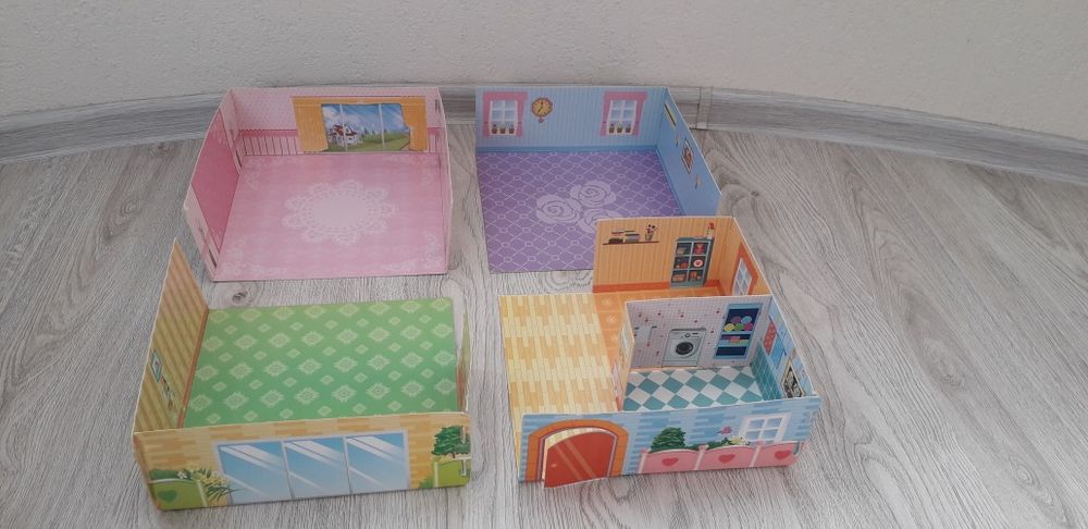 Ляльковий будинок з меблями