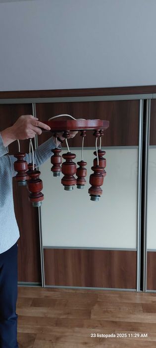 Lampa sufitowa  z drewna bukowego – 8 żarówek, średnica 49 cm
