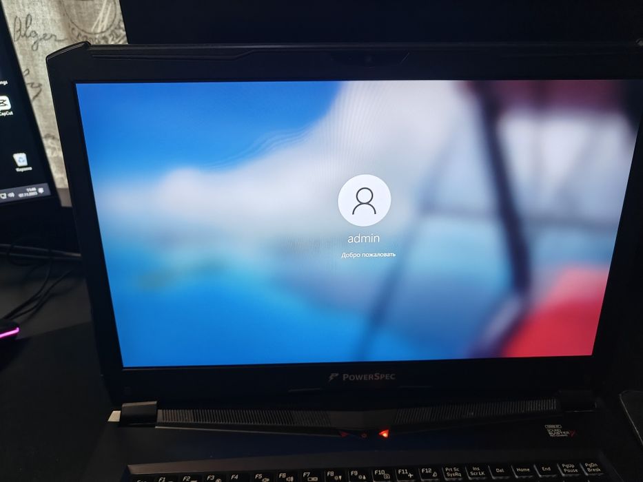 Игровой powerSpec i7 l 1070 - 8gb / 16 ОЗУ / 17.3