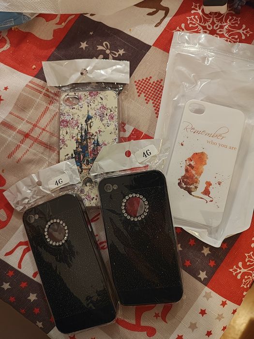 Vendo 4 capas novas para iPhone 4 5€