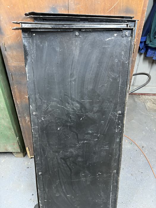 Sprzedam  regal warsztatowy Dokladnnie to lada sklepowa