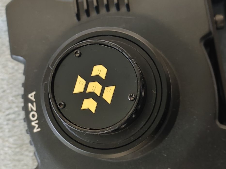 MOZA Racing R5 Bundle