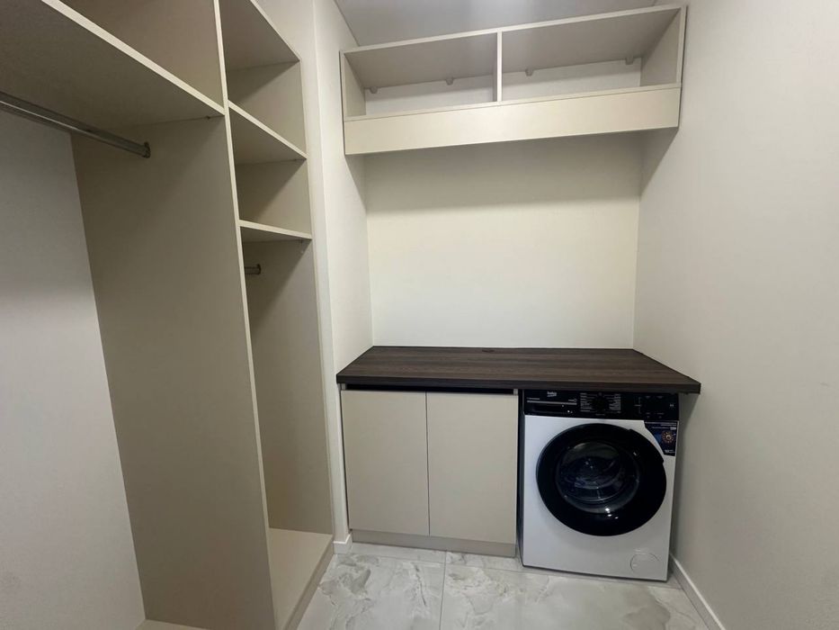 Продам  1-кімнатну  квартиру 44 м2 з ремонтом. вигляд на каштани.  м. Рівне ЖК «Статус»