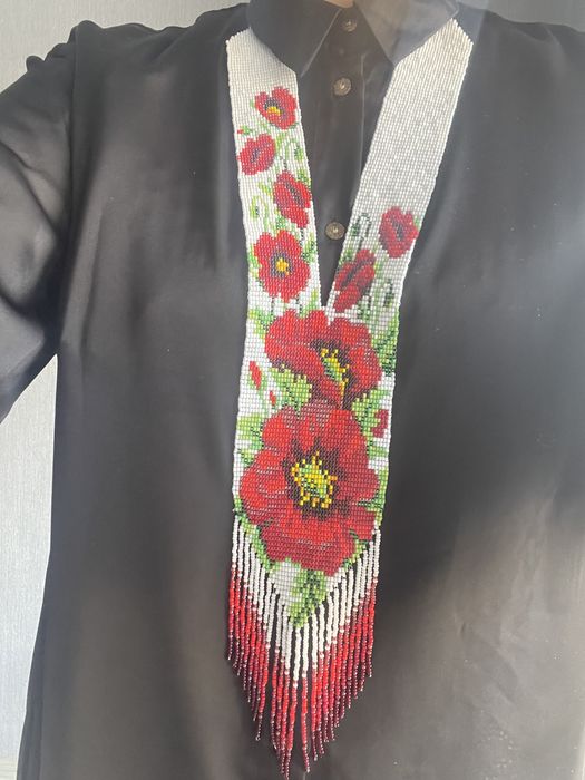 Гердан із маками