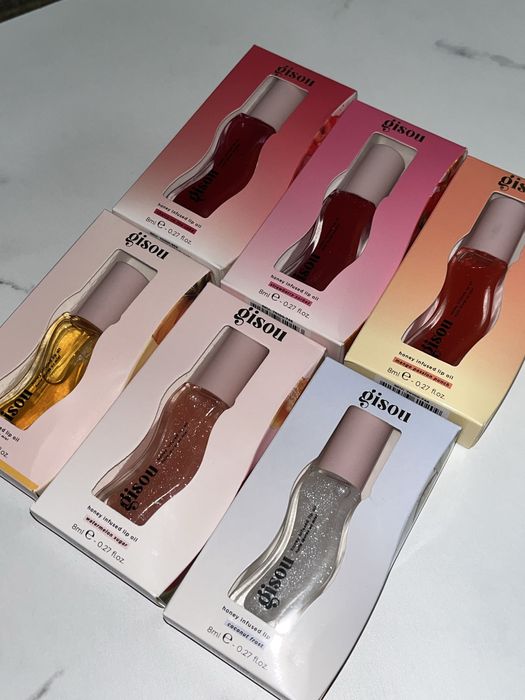 Блиск-масло для губ Gisou Honey Infused Lip Oil