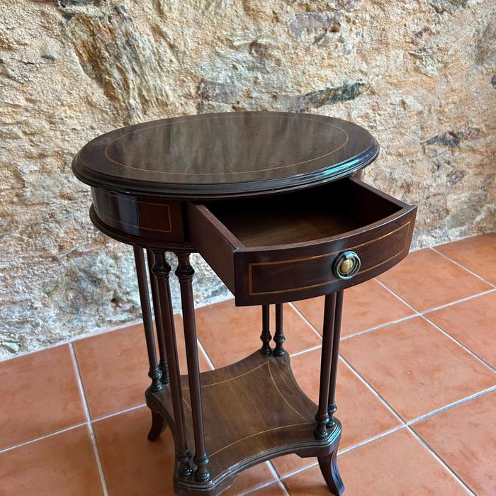Mesa de Apoio Clássica Pé Alto