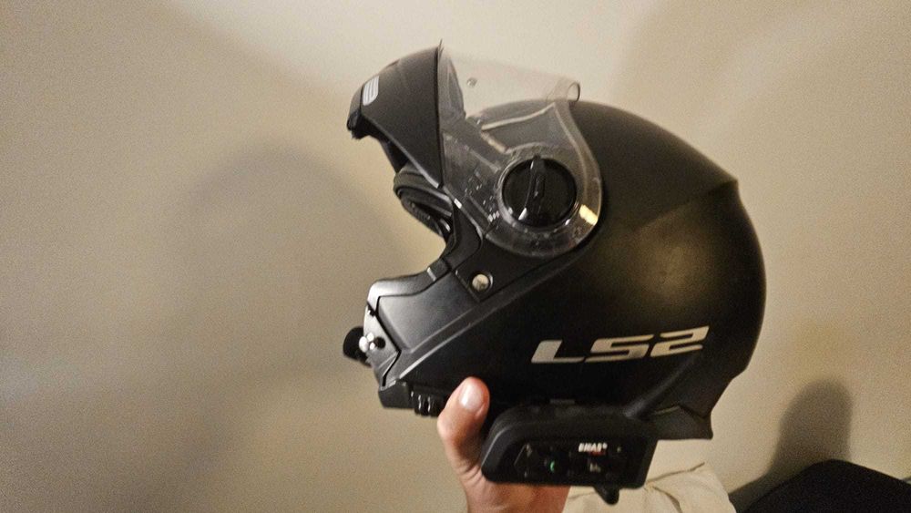 Capacete moto Scorpion, LS2 e Premier intercomunicador ejeas v6 pro