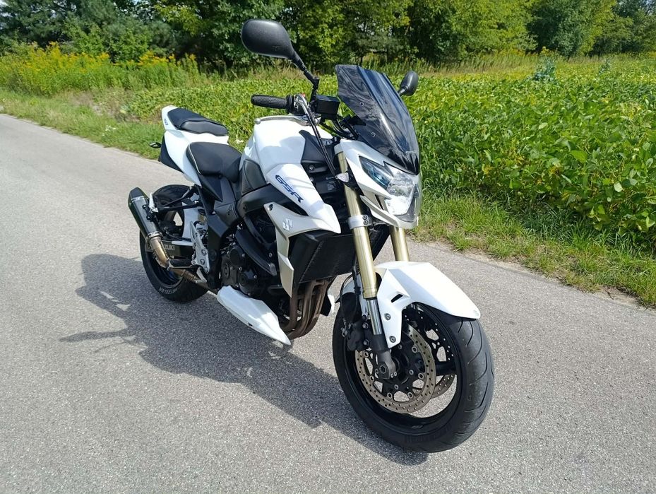 Suzuki  GSR  750