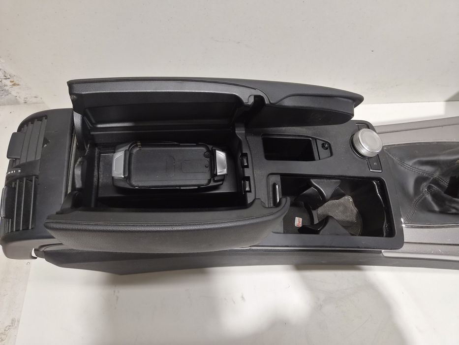 Tunel środkowy Mercedes Benz W212 A204.680.01.79