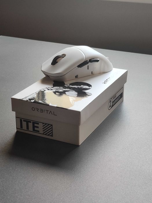 Modularna myszka gamingowa Orbital Pathfinder White