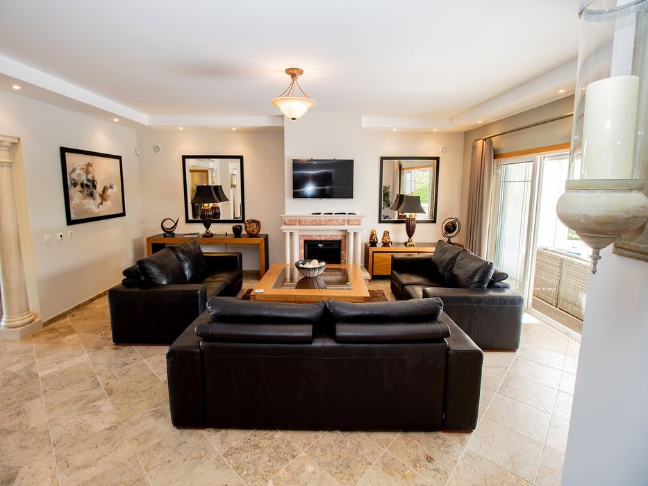 Conjunto de Elegantes Peças Decorativas em vidro