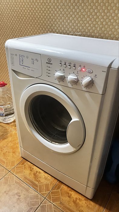 Стиральная машинка Indesit