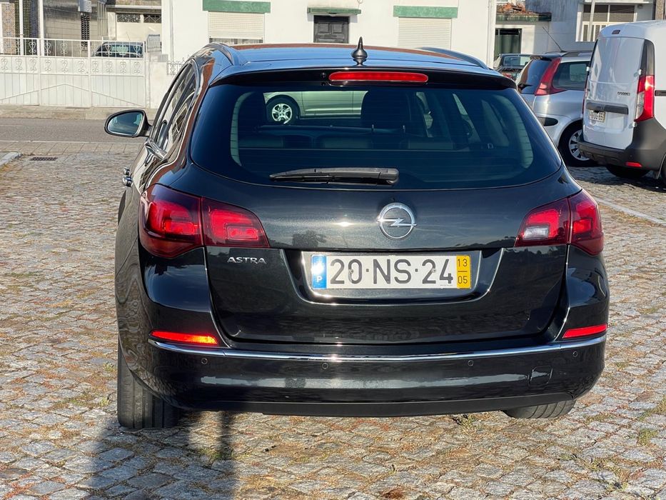 Opel Astra J Sports Tourer Sportive 1.7 CDTI 130HP