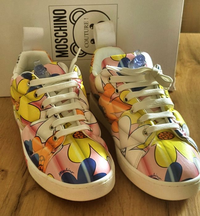 Nowe sneakersy Moschino r39