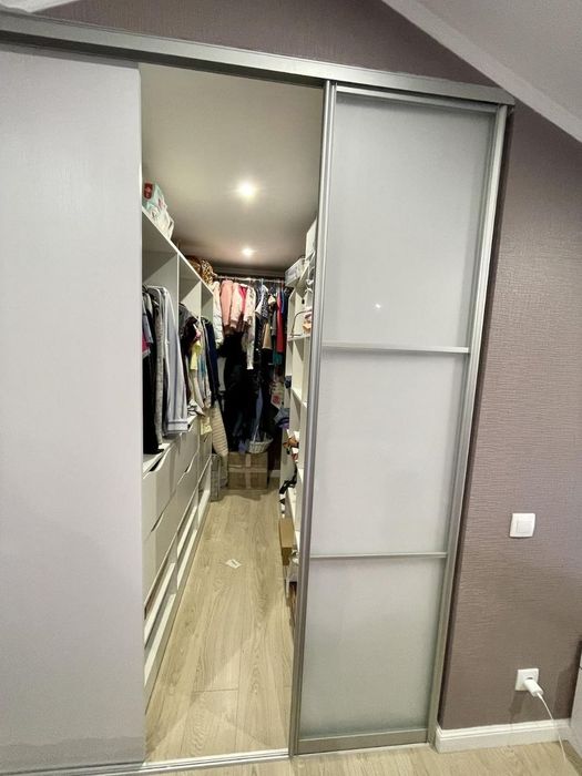 Трёхкомнатная квартира , два уровня 98000 уе.