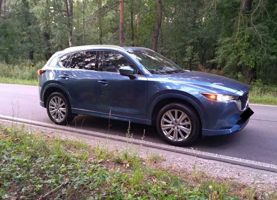 Mazda CX-5 Signature 2023 року