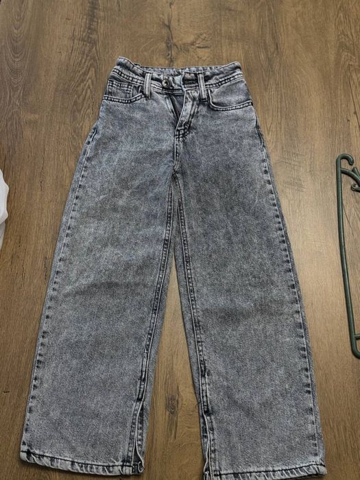 Джинсы на девочку 7-9 лет