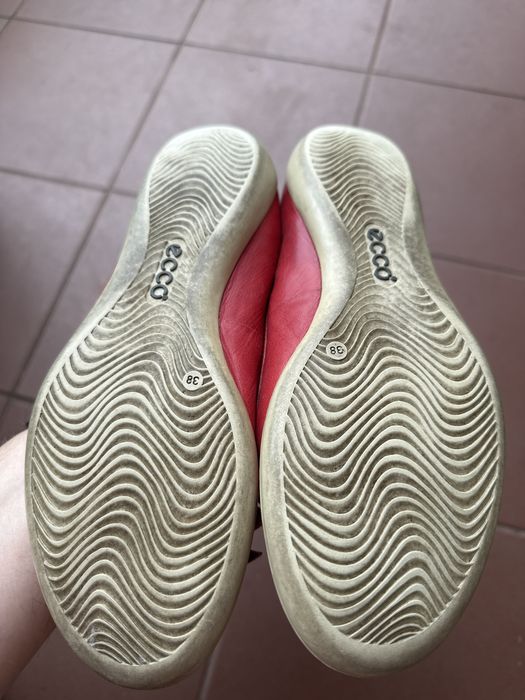 Buty Ecco wsuwane czerwone rozmiar 38 stan dobry używane