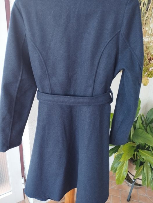 Casaco azul com cinto