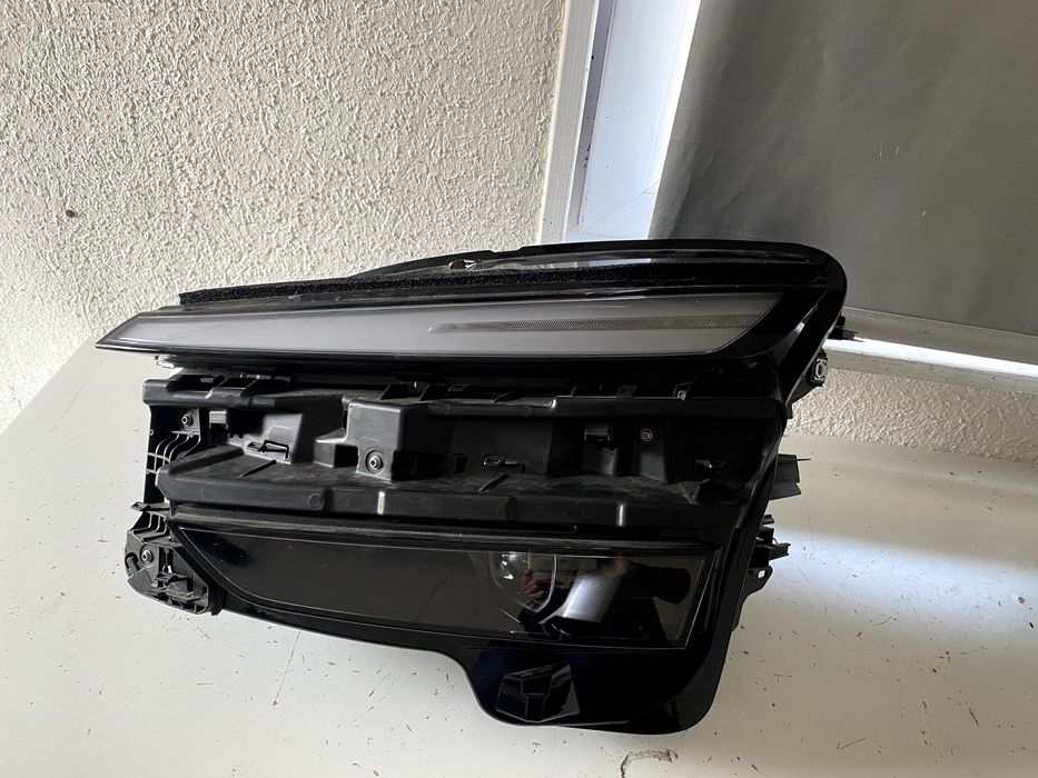 Tesla Juniper lampa przód lewa przednia reflektor lewy idealna komplet