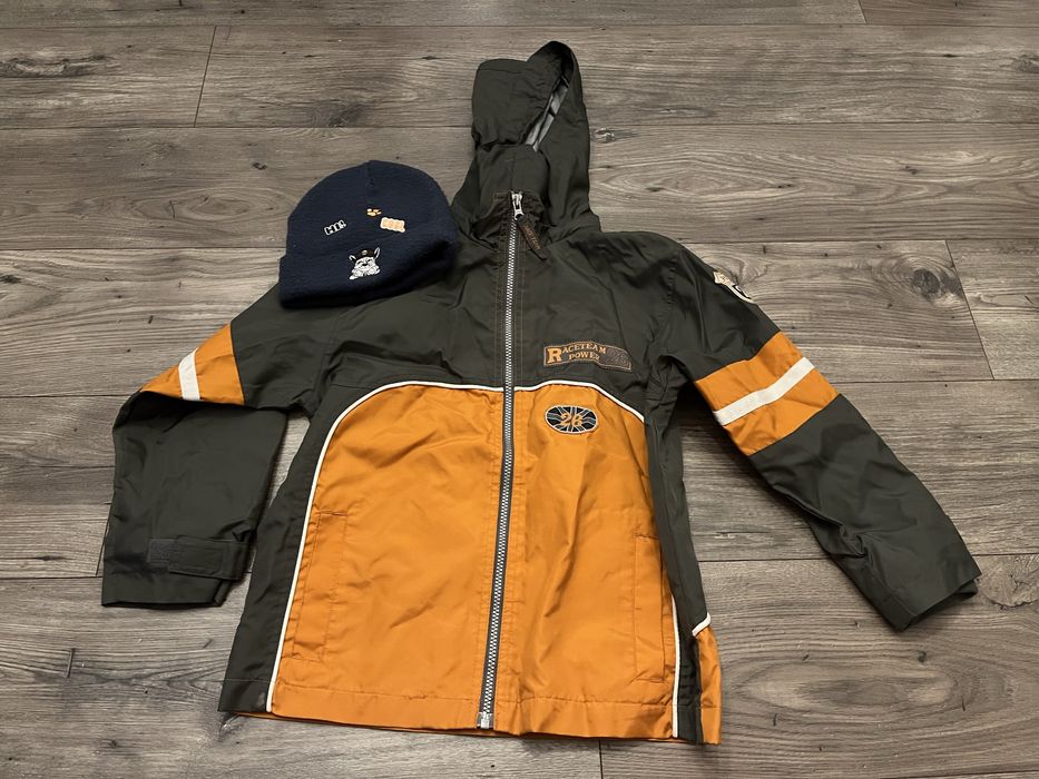 Zestaw ubran dla chlopca o rozmiarach od 122 do 140.